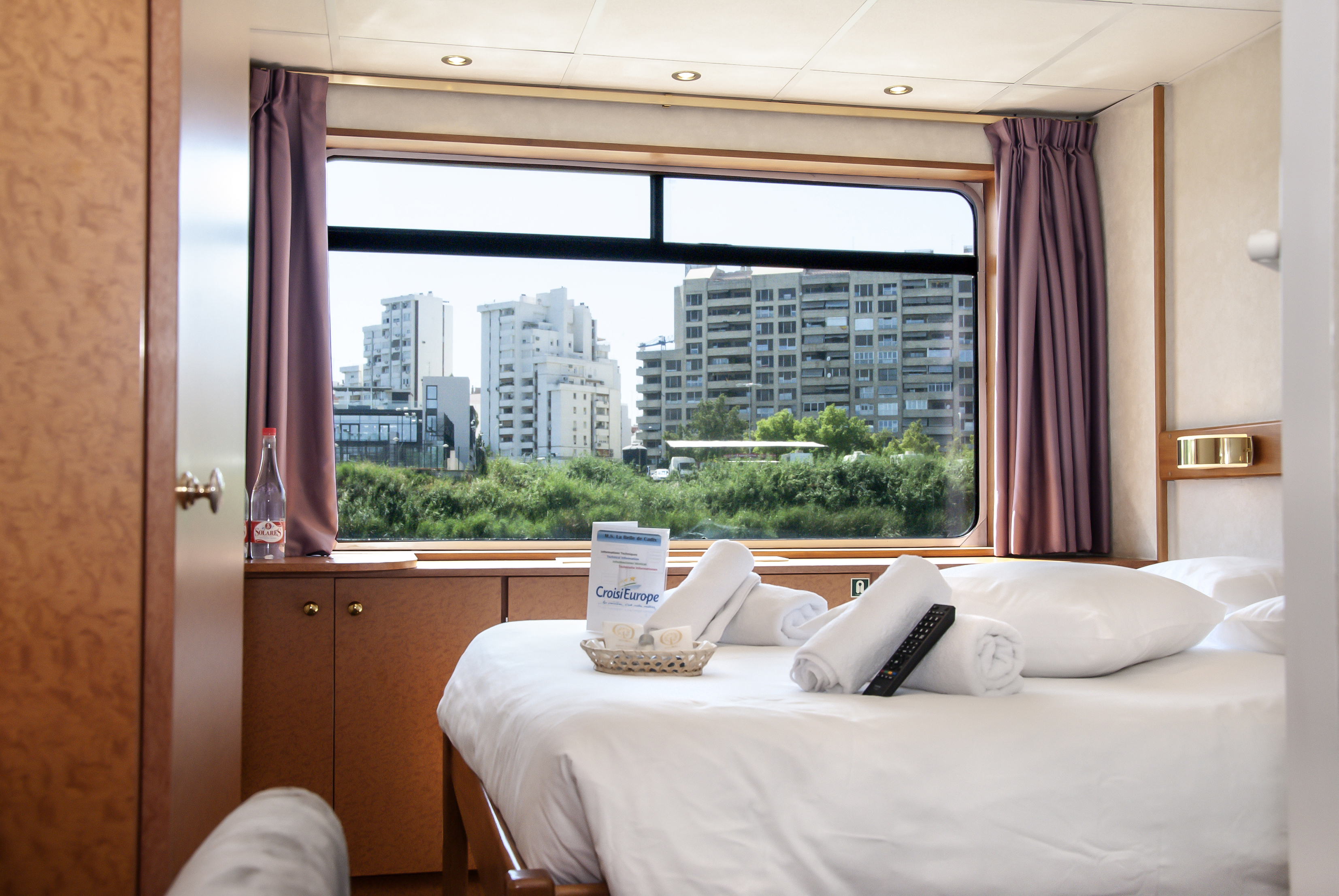 CroisiEurope MS La Belle de Cadix Cabin Window.jpg
